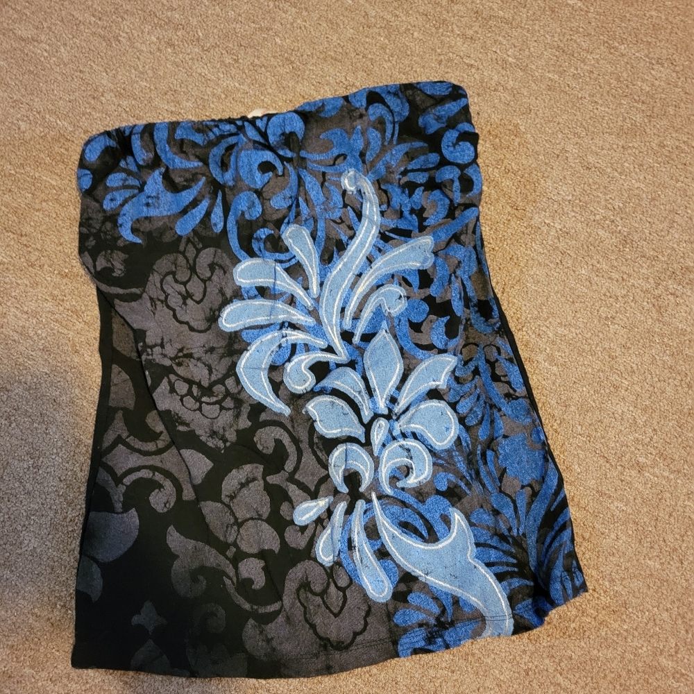 Black and blue tube top